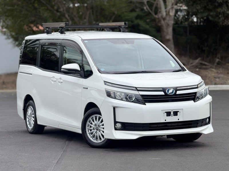 2014 Toyota Voxy V