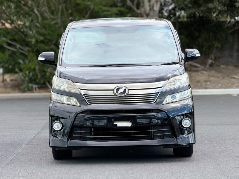 2012 Toyota Alphard 8 Seater, photo 2