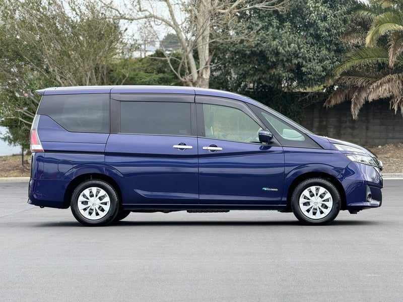 2017 Nissan Serena S, photo 3