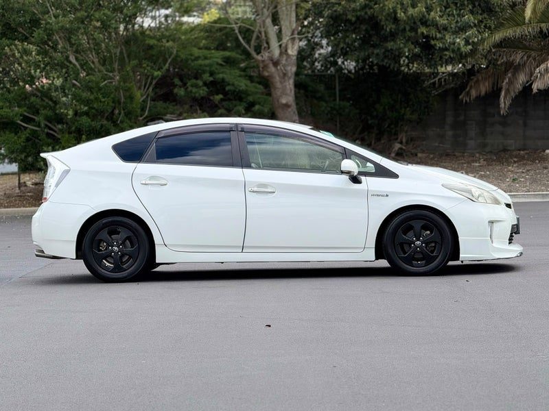2013 Toyota Prius S, photo 3