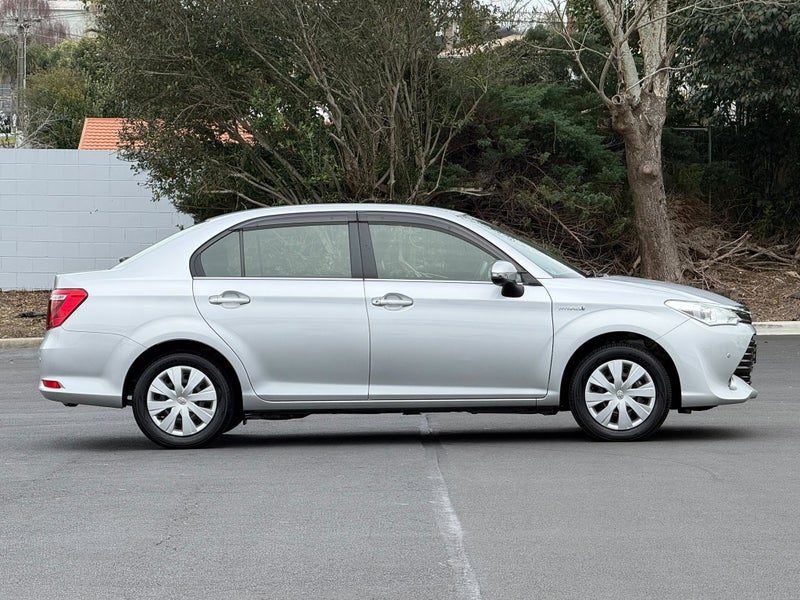 2017 Toyota Corolla Axio, photo 3