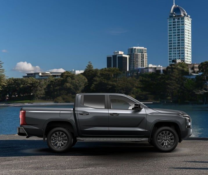 2026 Mitsubishi Triton GLXR DC 2WD 2.4D Auto, photo 2