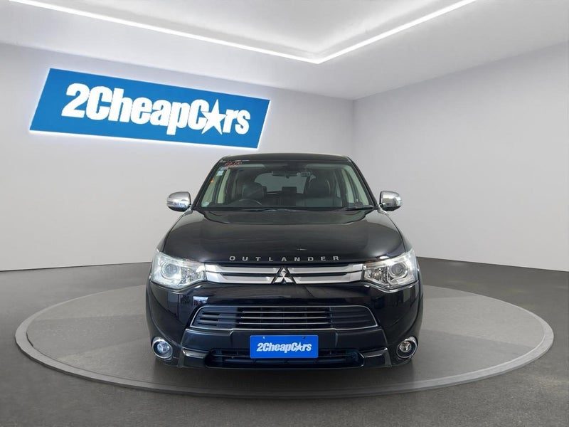 2015 Mitsubishi Outlander PHEV, photo 2