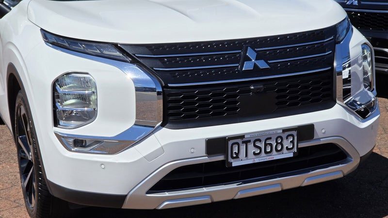 2024 Mitsubishi Outlander XLS 2.5P 4WD Auto, photo 2