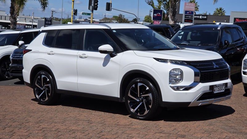 2024 Mitsubishi Outlander XLS 2.5P 4WD Auto, photo 3