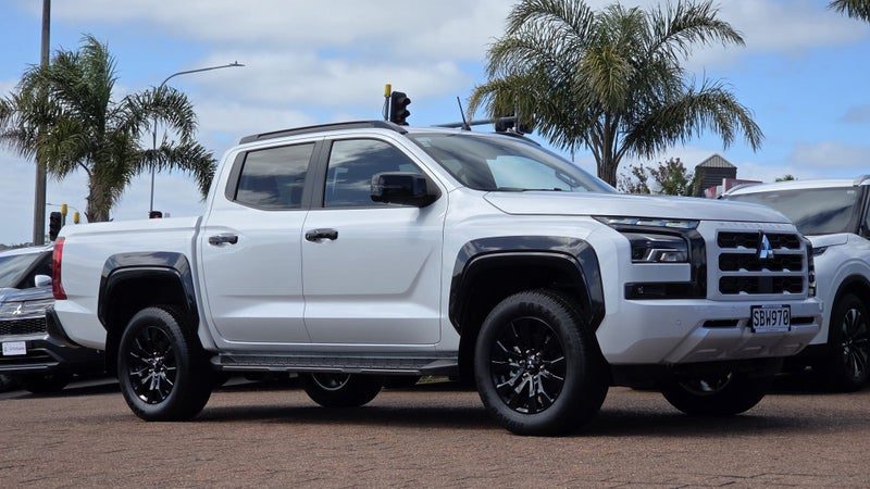 2026 Mitsubishi Triton VRX 2.4D Auto 2WD, photo 3