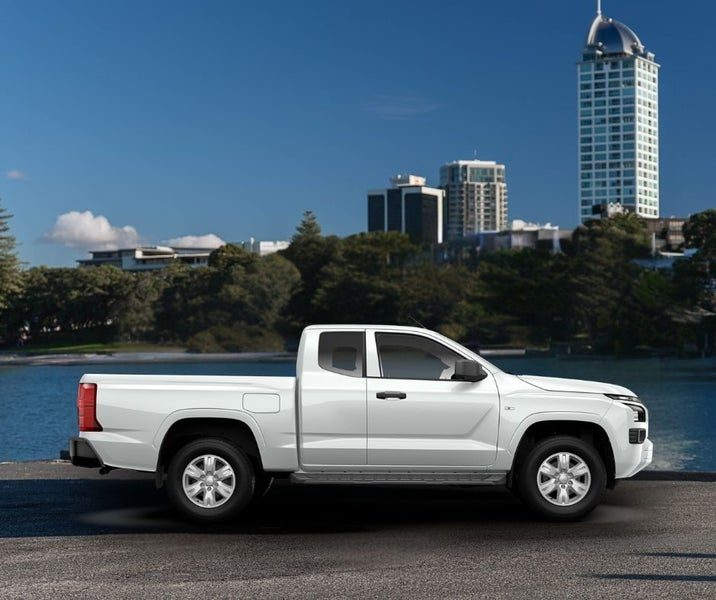 2026 Mitsubishi Triton GLX CC WS 2.4D 4WD Auto, photo 2