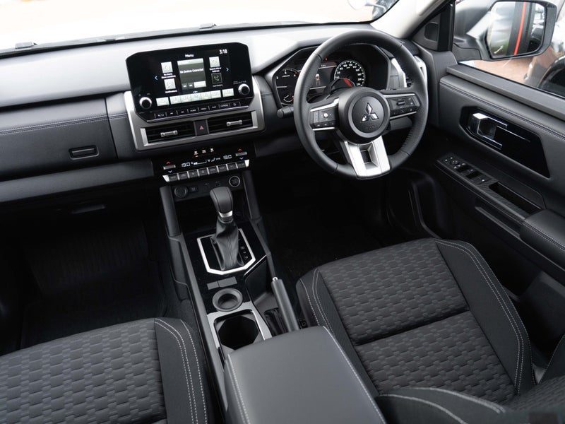 2026 Mitsubishi Triton GLXR DC 4WD 2.4D Auto, photo 3