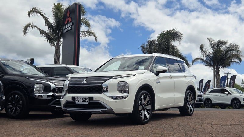 2026 Mitsubishi Outlander VRX PHEV 4WD Auto