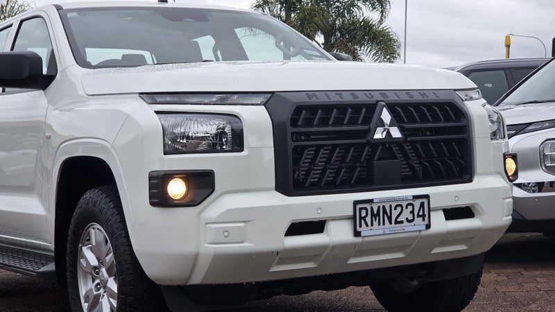 2026 Mitsubishi Triton DC GLX 4WD 6AT 2.4DT, photo 2