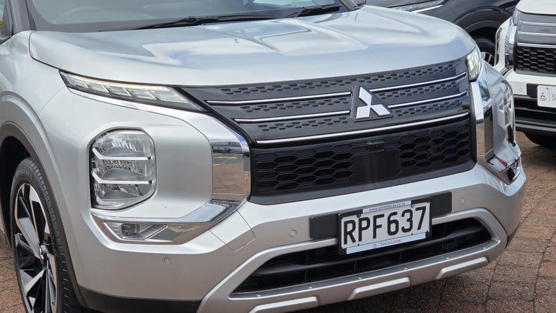 2024 Mitsubishi Outlander XLS 2.5P 4WD Auto, photo 2