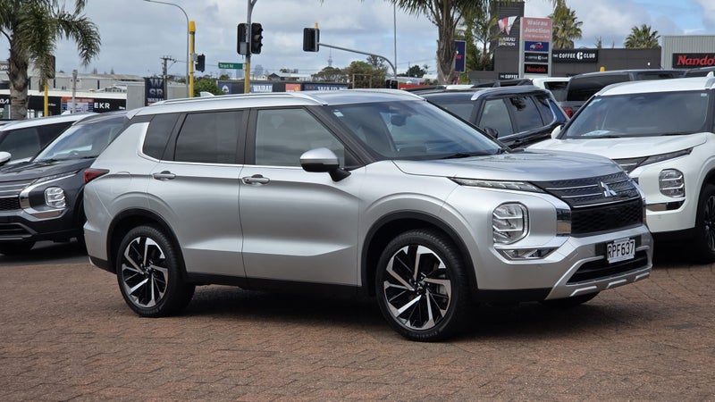 2024 Mitsubishi Outlander XLS 2.5P 4WD Auto, photo 3