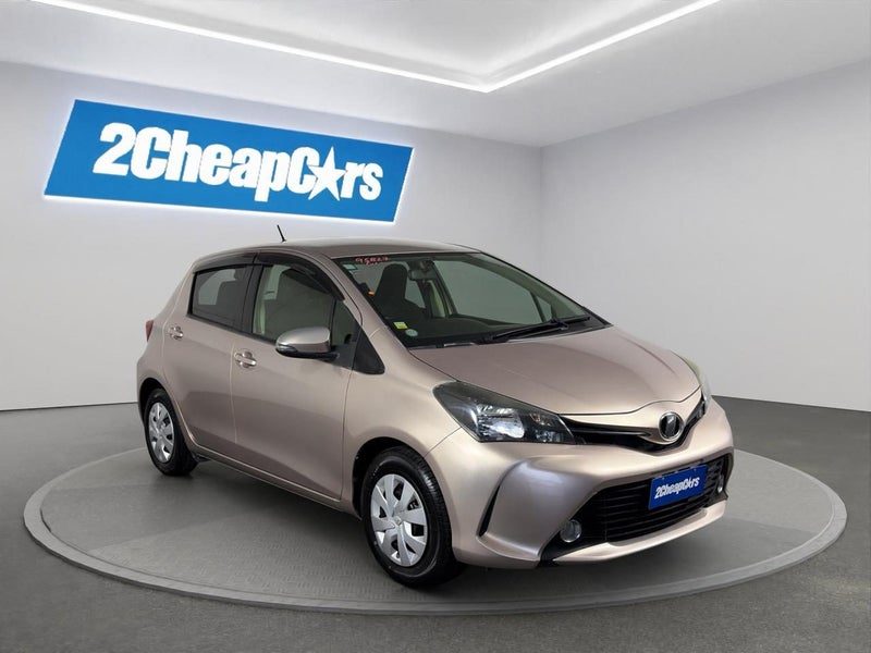 2015 Toyota Vitz F SMART STOP PACKAGE, photo 3