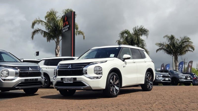 2025 Mitsubishi Outlander VRX PHEV 4WD Auto