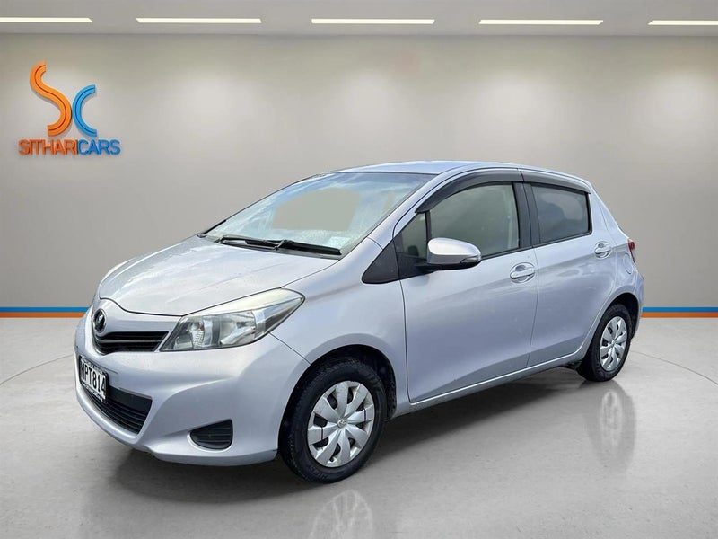 2012 Toyota Vitz 1.3 PUSH START, photo 3