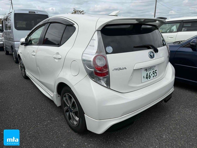2014 Toyota Aqua G, photo 2