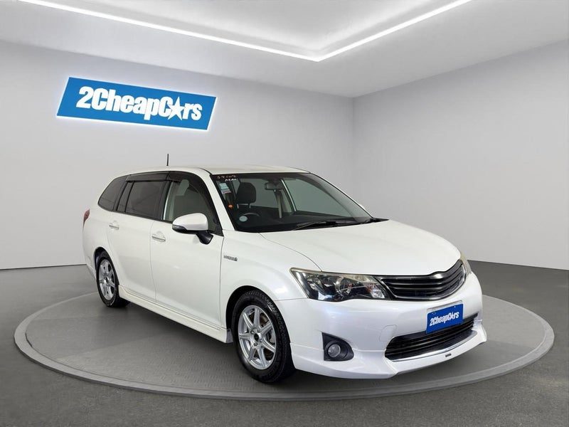 2014 Toyota Corolla Fielder Hybrid WXB, photo 3