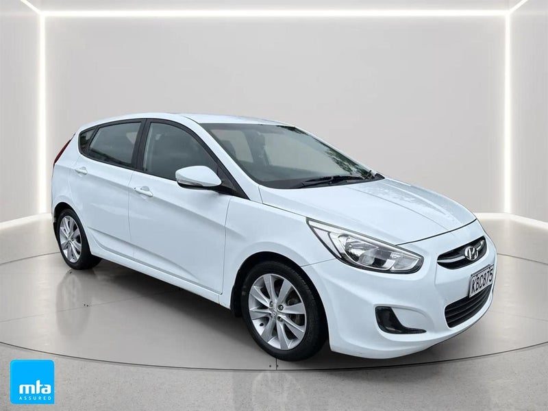 2016 Hyundai Accent 1.6 5D A4
