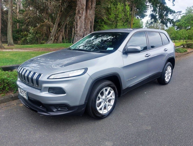 2015 Jeep Cherokee Sport 2.4P SW (NZ)