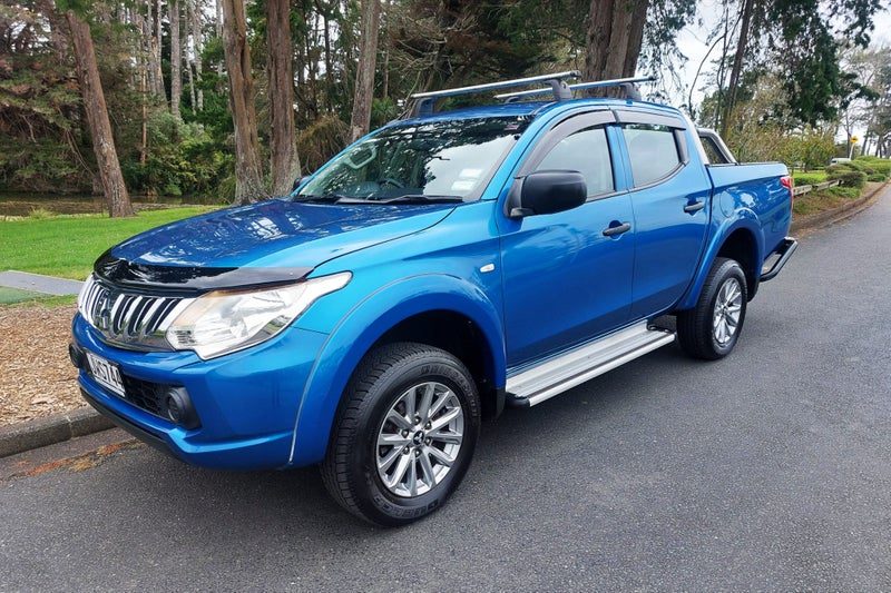 2016 Mitsubishi Triton D/Cab 2.5 Glx 4WD