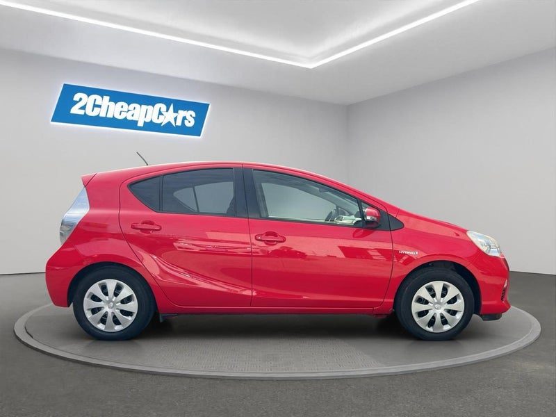 2014 Toyota Aqua S, photo 3