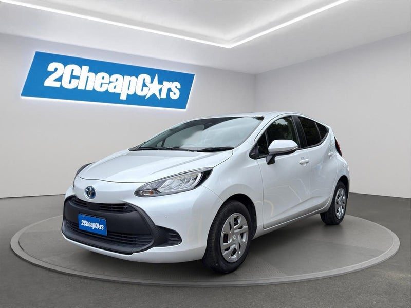 2021 Toyota Aqua Late Shape X, main photo