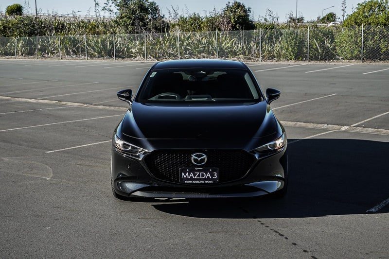 2026 Mazda 3 SP25 CARBON EDITION, photo 2