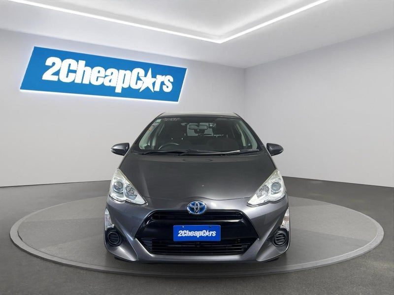 2015 Toyota Aqua Facelift Model G, photo 2