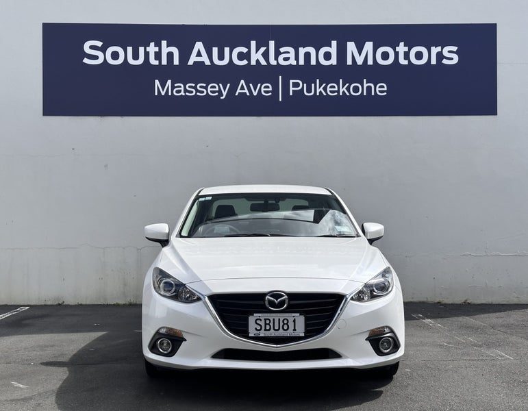 2014 Mazda 3 Sp25 Sedan, photo 2