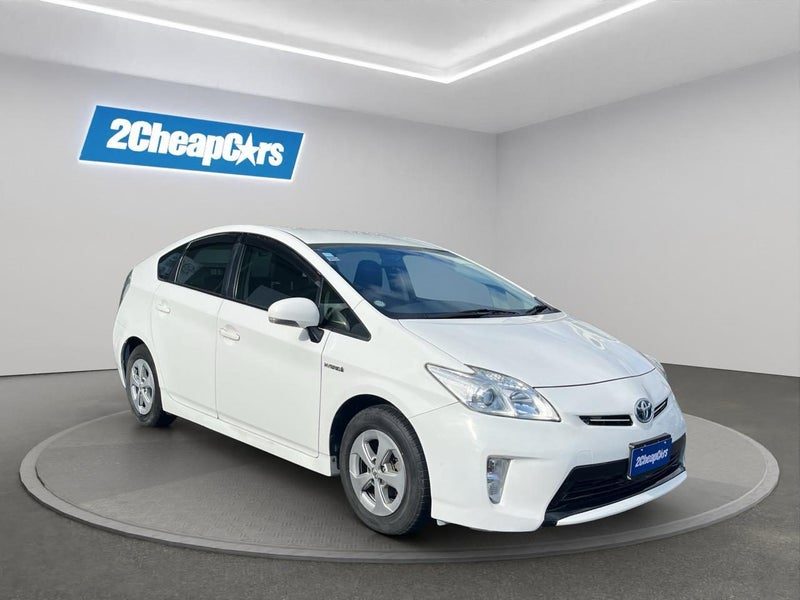 2015 Toyota Prius L, photo 3
