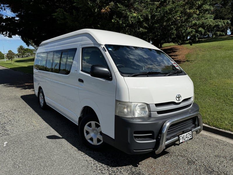 2010 Toyota Hiace ZX Minibus