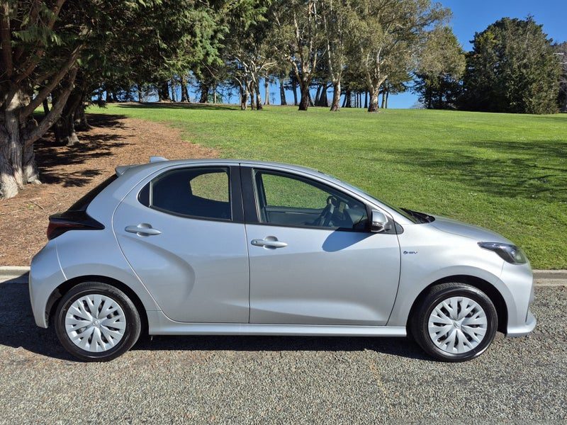2024 Toyota Yaris GX 1.5P HV ECVT FWD HB/5D/5S, photo 3