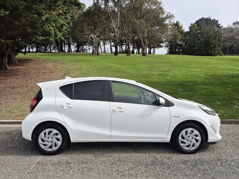 2019 Toyota Aqua 1.5 Hybrid S 5 Dr Hatch CVT 2WD, photo 3