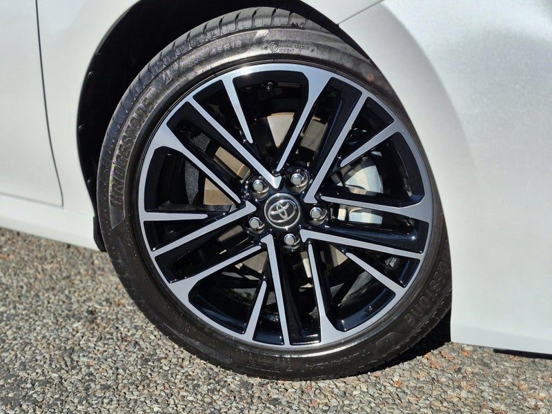 2026 Toyota Camry ZR 2.5P HEV ECVT FWD SD/4D/5S, photo 2