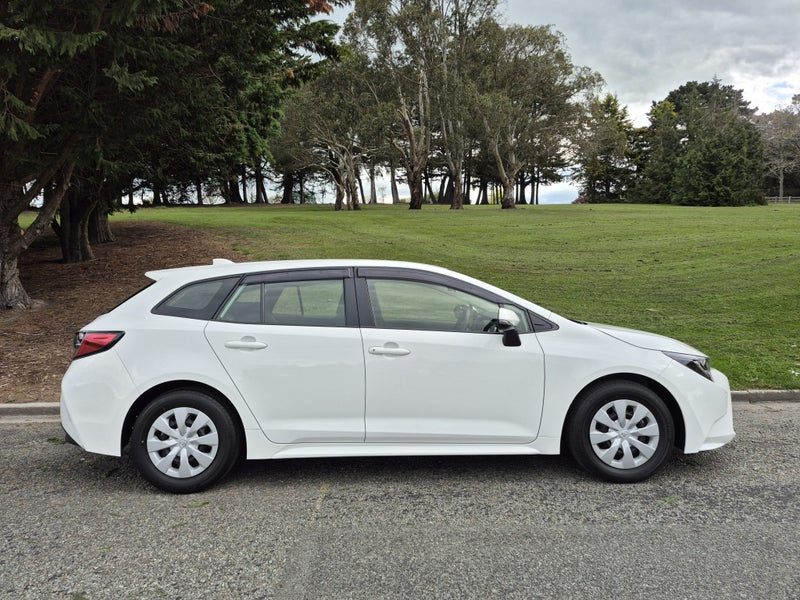 2021 Toyota Corolla Touring, photo 3