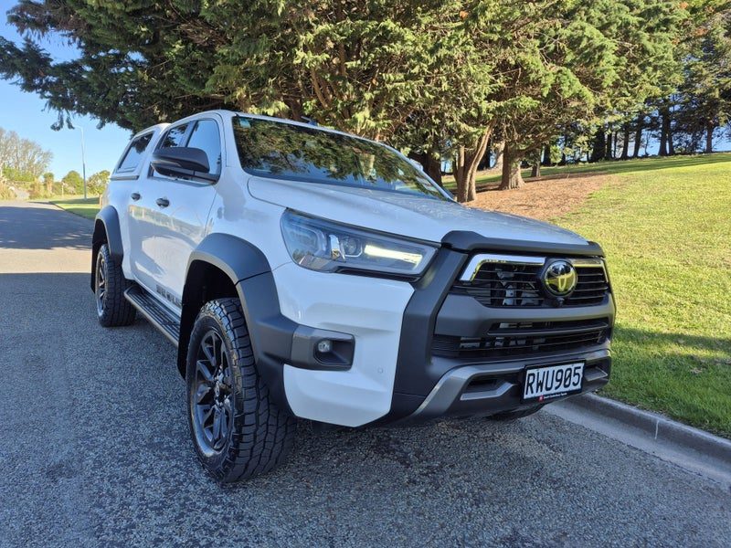 2022 Toyota Hilux SR 5 Cruiser, photo 3