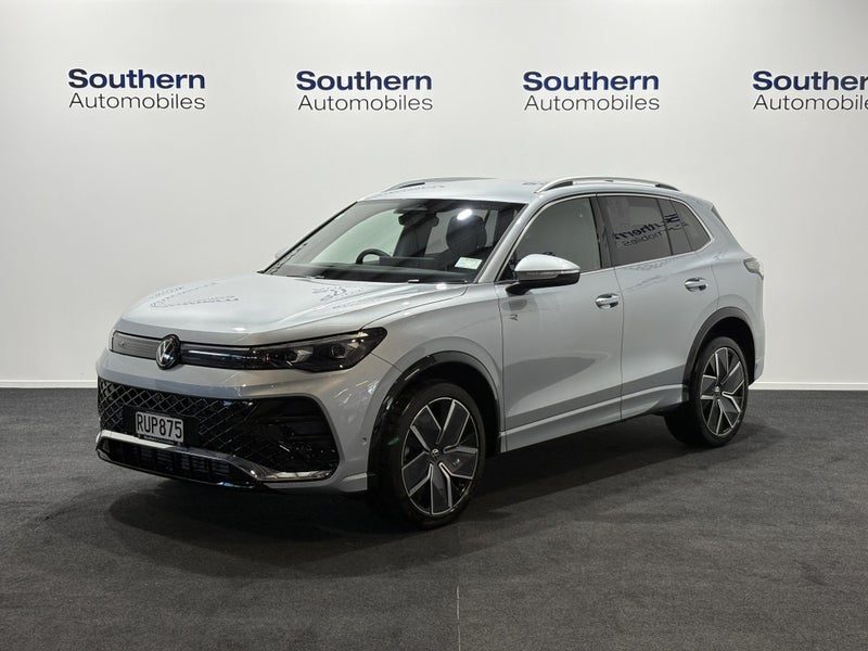 2026 Volkswagen Tiguan R-Line AWD, photo 3