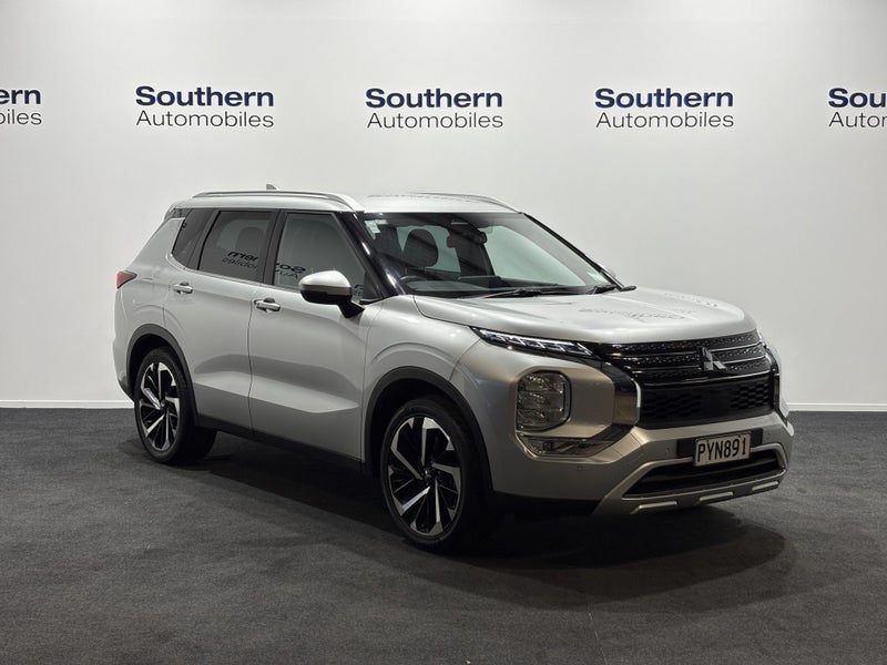 2023 Mitsubishi Outlander XLS 7 Seats