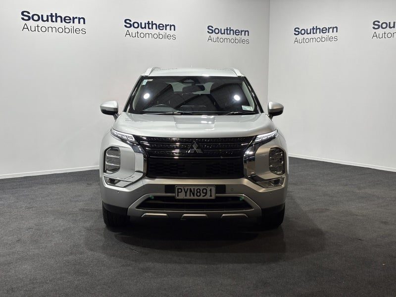 2023 Mitsubishi Outlander XLS 7 Seats, photo 2