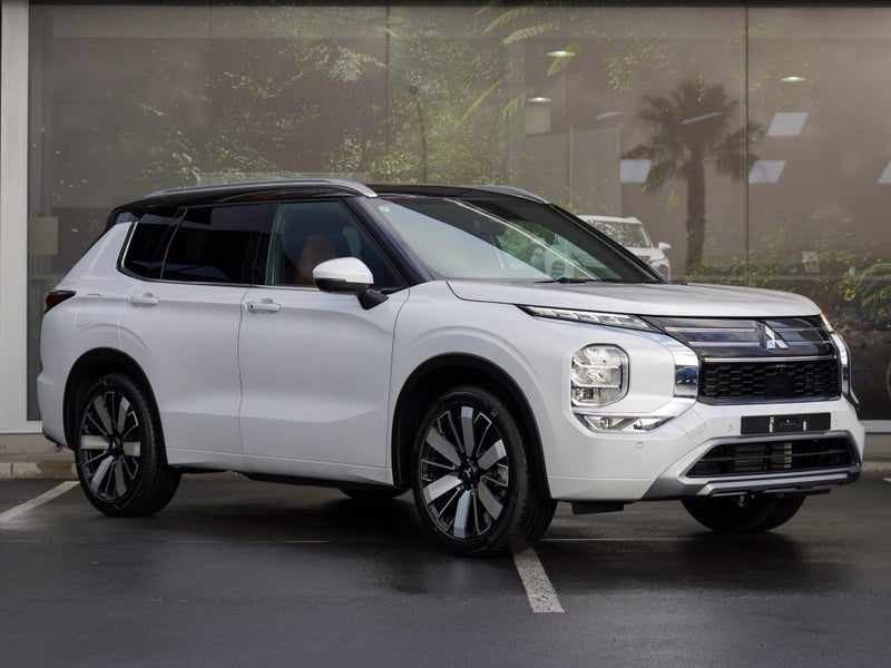 2026 Mitsubishi Outlander Exceed 7 Seater