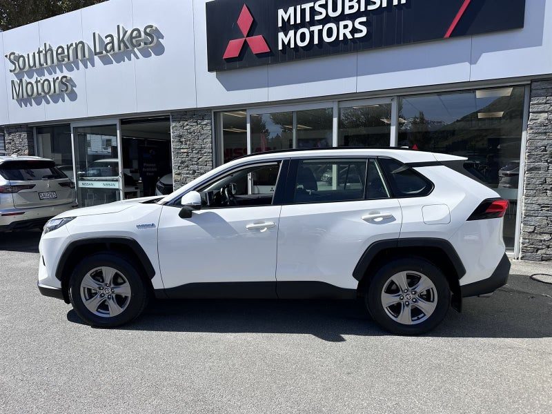 2024 Toyota RAV4 GX Hybrid AWD, photo 3