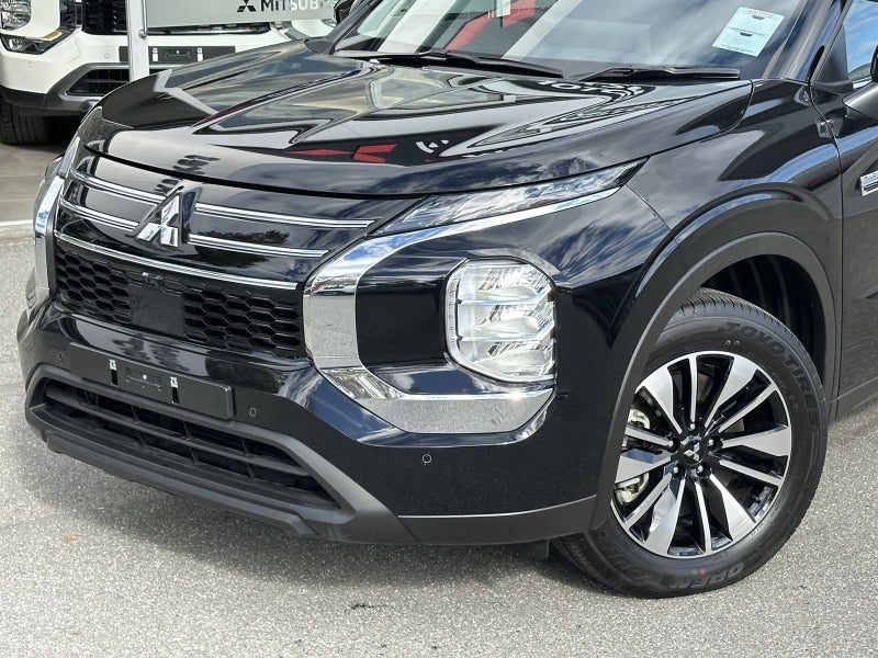 2026 Mitsubishi Outlander PHEV LS (S-AWC), photo 3