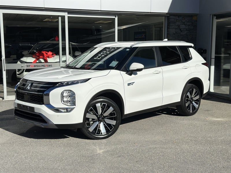 2026 Mitsubishi Outlander PHEV XLS (S-AWC)