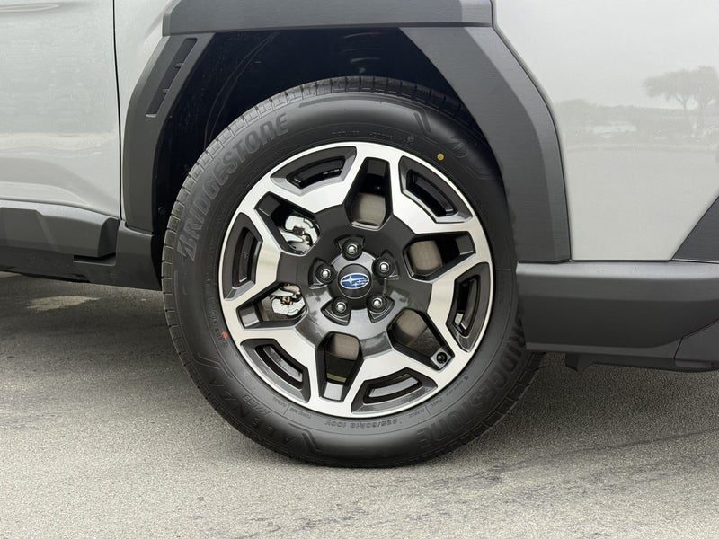 2026 Subaru Outback Touring AWD, photo 2