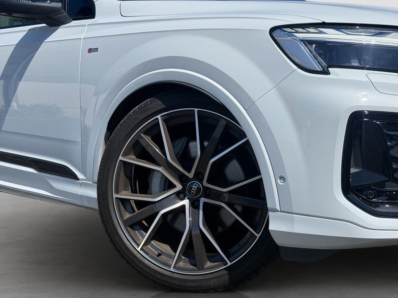 2025 Audi Q7 50 TDi quattro tiptronic (210kW), photo 2