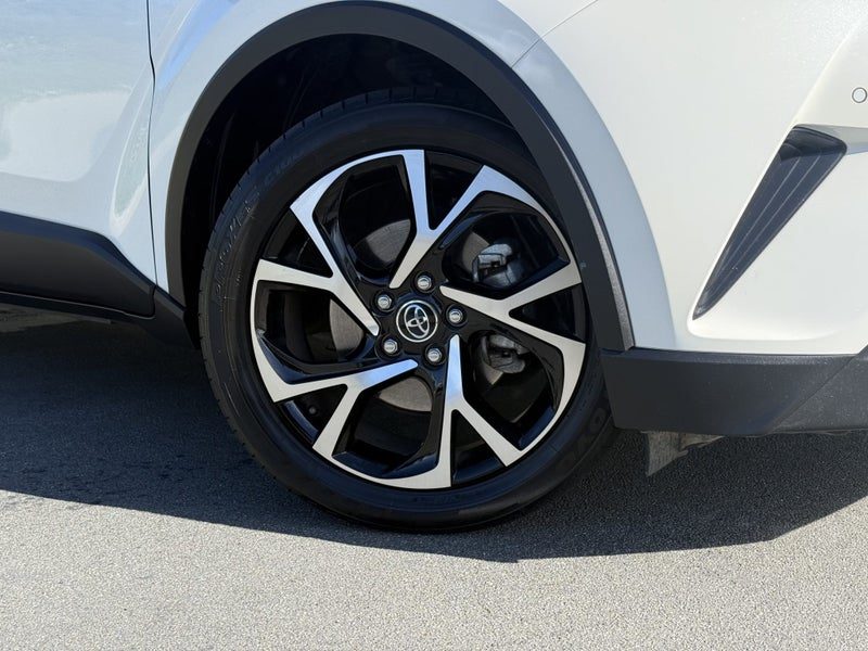 2018 Toyota C-HR Limited 1.2Pt/4Wd, photo 2