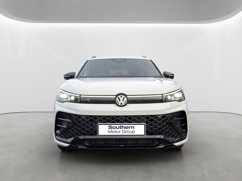 2026 Volkswagen Tiguan R-Line, photo 2