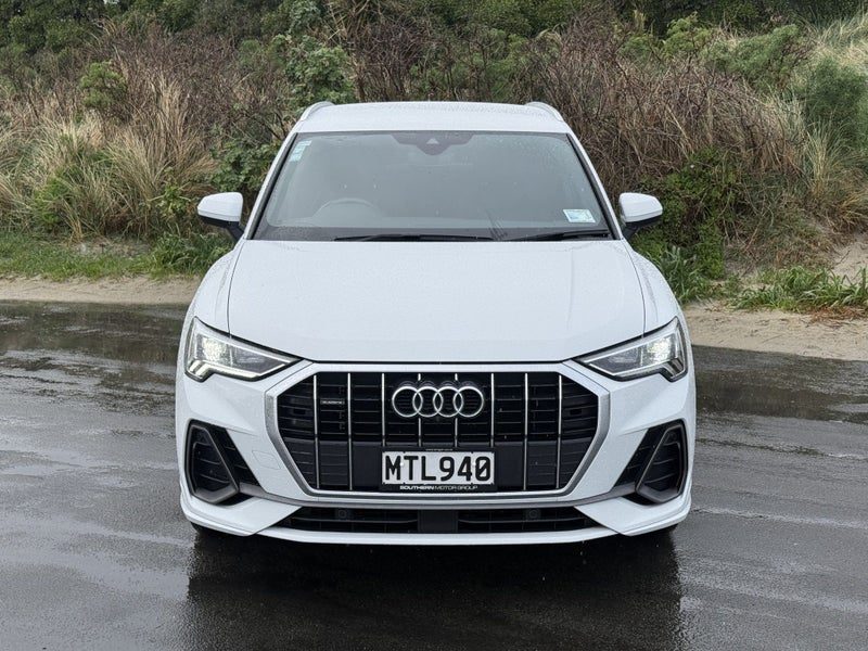 2020 Audi Q3 45 TFSI S Line Quattro, photo 3