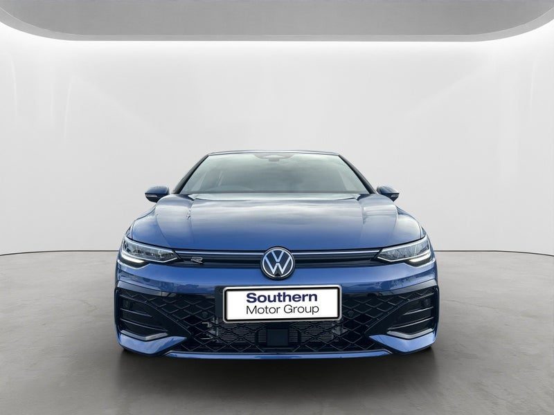2026 Volkswagen Golf R-Line Touring, photo 2