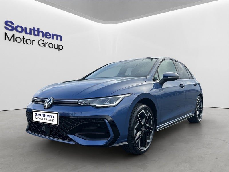 2026 Volkswagen Golf R-Line Touring, photo 3